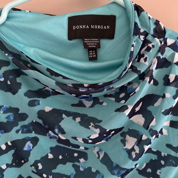 Extremely flattering Donna Morgan mesh dress - Picture 3 of 5